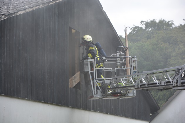 FW-MH: Scheunenbrand ging glimpflich aus.