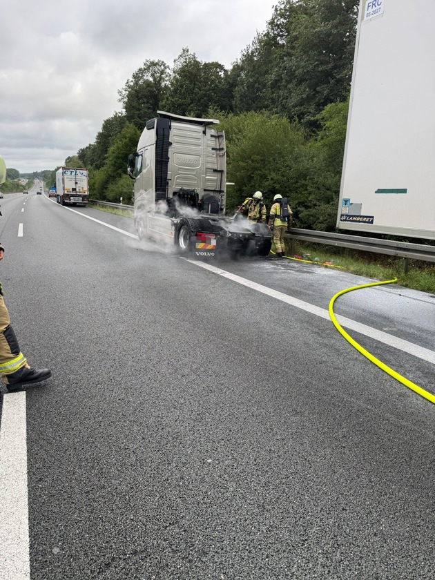 FW Helmstedt: LKW Brand auf der A2
