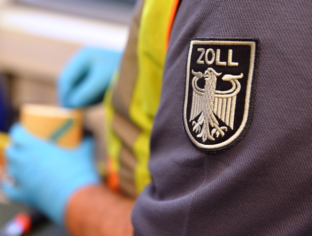 HZA-K: Kölner Zoll findet Drogen für mehr als 3,2 Millionen Euro/In nur einer Woche 55 Paketsendungen am Flughafen sichergestellt