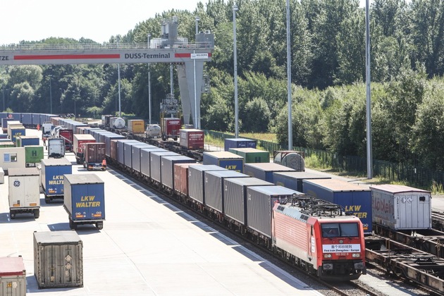 Erster Güterzug aus Zhengzhou in Hamburg eingetroffen