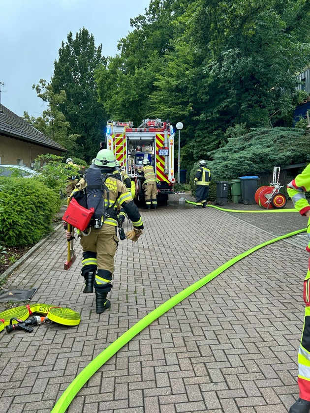 FW-EN: Feuerwehr im Dauereinsatz - Verkehrsunfall auf Ender Talstraße