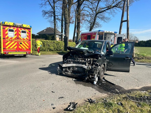 FW Bocholt: Feuerwehr und Rettungsdienst der Stadt Bocholt gleich mehrfach im Einsatz