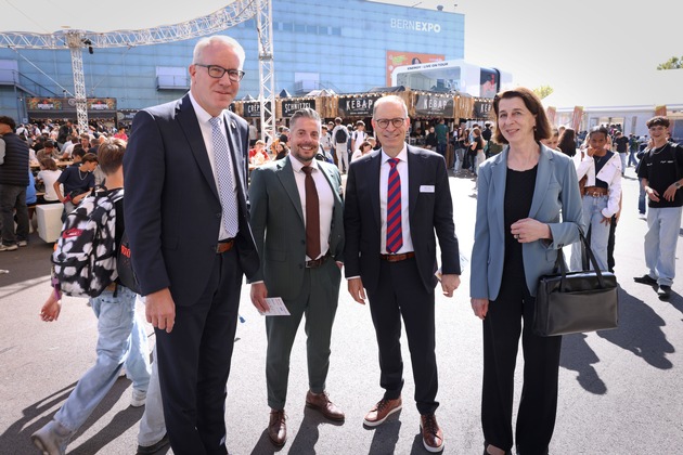 Regierungsrat Daniel Oehry trifft Bundesrat Albert Rösti sowie Bundesrat Guy Parmelin und besucht die SwissSkills in Bern