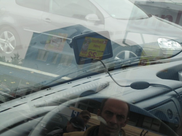 POL-GOE: (657/2010) Navi-Diebstähle - Polizei spricht Autofahrer auf Parkplätzen an