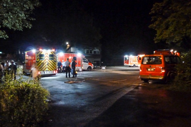 FW-Heiligenhaus: Sieben Verletzte nach Feuerwerksunfall (Meldung 16/2017)