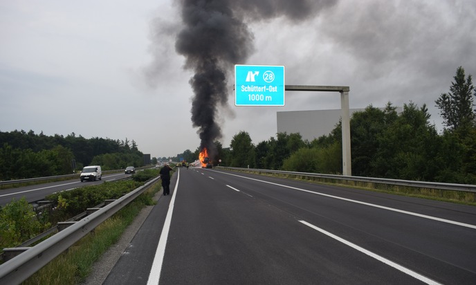 POL-EL: (Ergänzung) Schüttorf - Autotransporter ausgebrannt