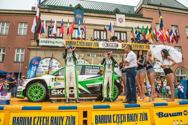 Barum Czech Rally Zlín: Amtierende Meister Kopecký/Dresler holen sechsten Saisonsieg für SKODA (FOTO)