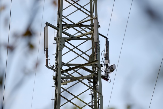 Pressemitteilung: Besseres Mobilfunknetz durch Strommasten von E.ON