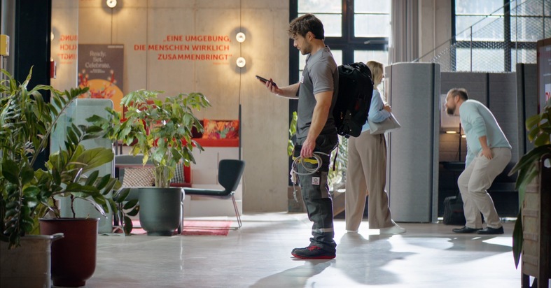 Schindler Deutschlands erste Weihnachtskampagne: Ein Dank an die Heldinnen und Helden des Alltags