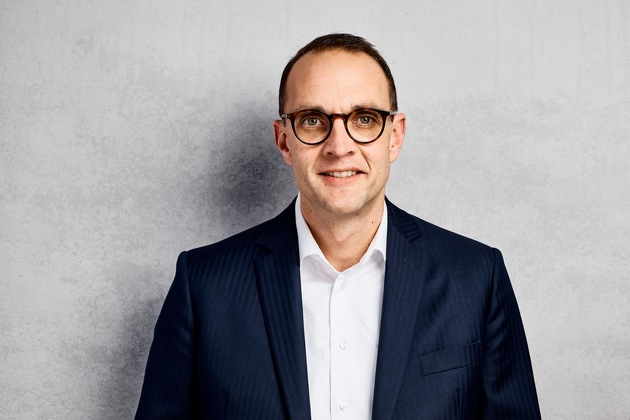 Pressemitteilung  - Blitzerwoche und Insolvenzverschleppung: Im Verkehr und in der Wirtschaft kommt es auf Geschwindigkeit und Bremspunkt an