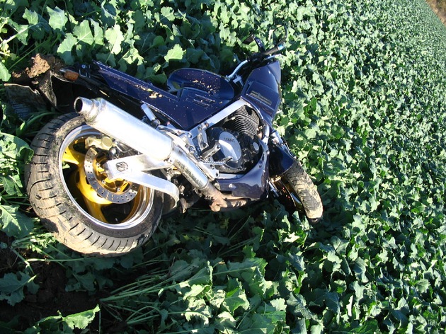 POL-STH: (ber) Erneut schwerer Motorradfahrerunfall
