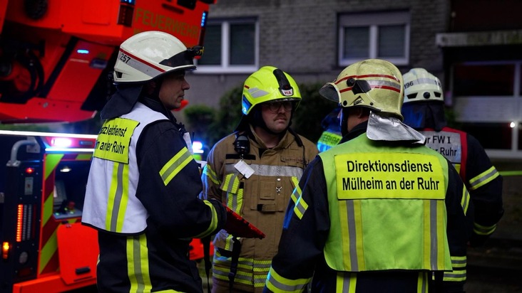 FW-MH: Wohnungsbrand in Mülheim: Eine Person schwer verletzt - erfolgreiche Rettung durch Brandwohnung
