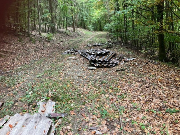 Mittelhessen: MARBURG-BIEDENKOPF: Einbruch im Landestheater + Winterreifen geklaut + illegale Müllhalde im Wald + eingeschlagene Autoscheibe