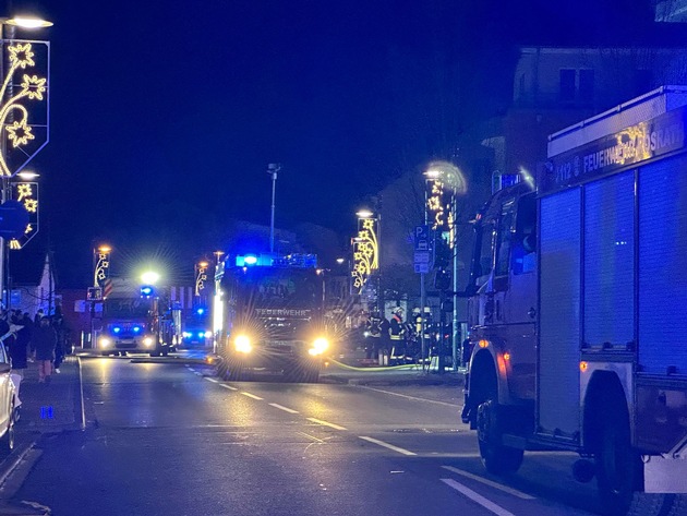 FW Rösrath: Feuerwerk verursacht Rauchentwicklung in Tiefgarage