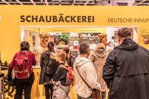 Innungsb&auml;cker im Dialog: B&auml;ckerhandwerk nutzt Gr&uuml;ne Woche f&uuml;r politische Gespr&auml;che