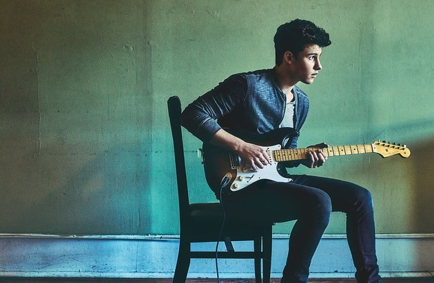 Universal International Division: Shawn Mendes erobert mit neuem Album "Illuminate" direkt Platz 2 in den deutschen Albumcharts