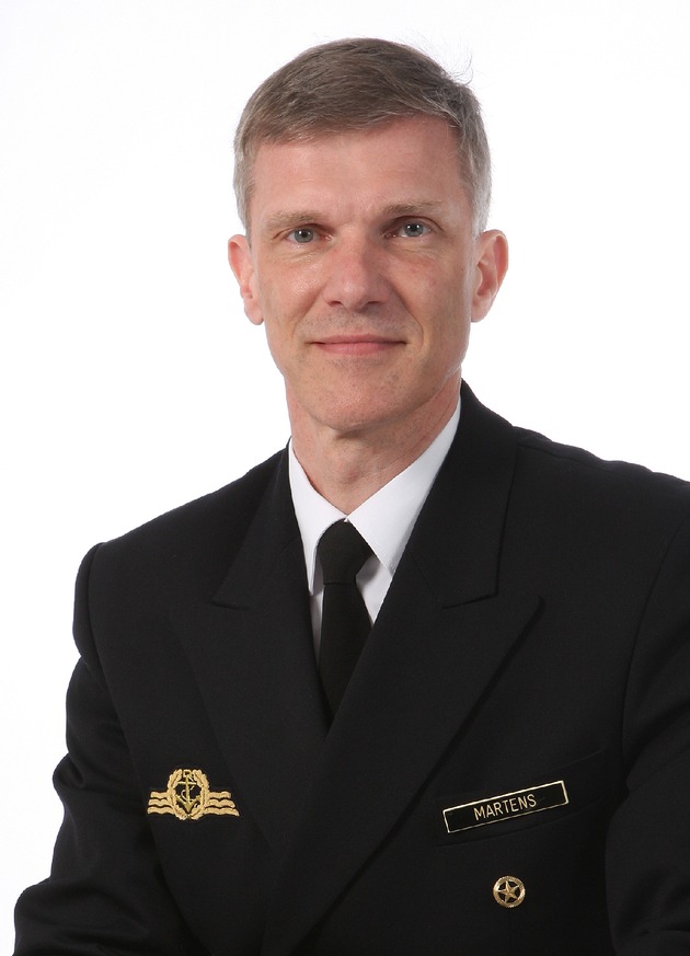 Kommandowechsel an der Spitze der Einsatzflottille 1 - Flottillenadmiral Jean Martens übergibt sein Kommando
an Kapitän zur See Jan C. Kaack