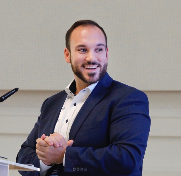 95 % der KI-Projekte scheitern – Scheer PAS löst Integrationsproblem