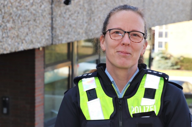 POL-HX: Die erste Bezirksdienstbeamtin der Polizei im Kreis Höxter / Jessica Dury übernimmt den Bezirksdienstbereich Scherfede