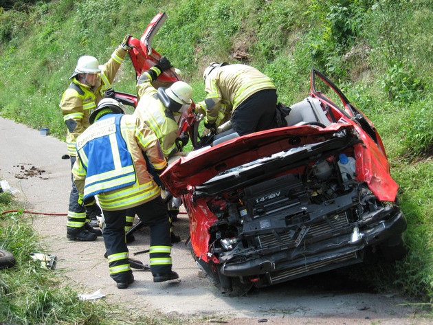 KFV-CW: Schwerverletzter bei Unfall auf der L 362