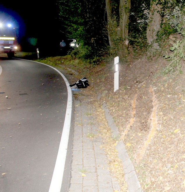 POL-RBK: Leichlingen - junger Motorradfahrer in der Nacht gestorben