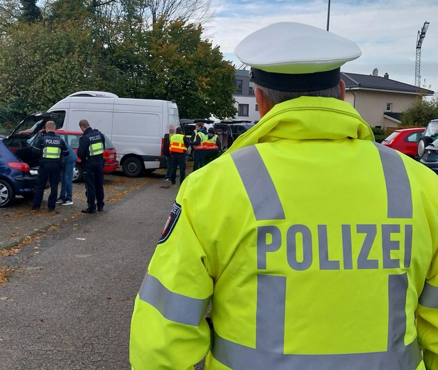 POL-RBK: Bergisch Gladbach - Rund 90 Verkehrsteilnehmende mit Fokus auf Verkehrssicherheit kontrolliert