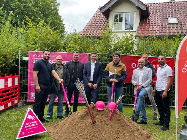 Telekom startet den Glasfaserausbau in Hennef