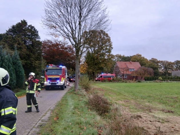 FW-AUR: Feuer im Armaturenbrett eines Treckers