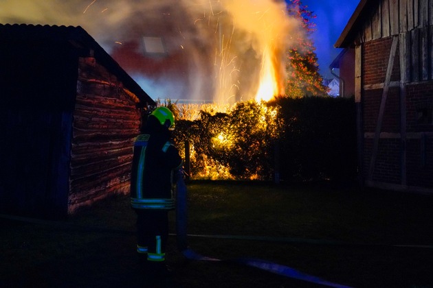 FW Flotwedel: Bisher zwei Brandeinsätze in der Silvesternacht