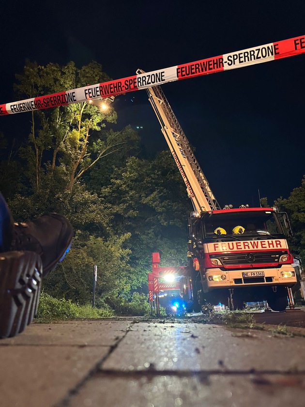 FW-NE: Zwei Unwettereinsätze in Neuss | Unwetter verschont Stadtgebiet weitgehend