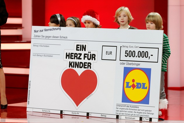 Lidl spendet 500.000 EURO an &quot;Ein Herz für Kinder&quot; (FOTO)