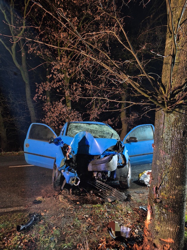 FFW Schiffdorf: 35-jährige bei Verkehrsunfall tödlich verletzt