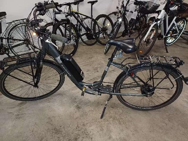 POL-GÖ: (514/2023) Zwei mutmaßlich geklaute E-Bikes sichergestellt - Herkunft unbekannt, Polizei sucht Eigentümer