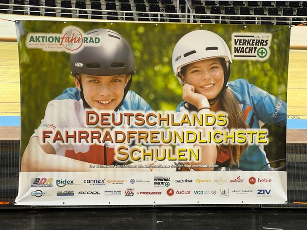 PM: Deutschlands fahrradfreundlichste Schulen in Münster ausgezeichnet