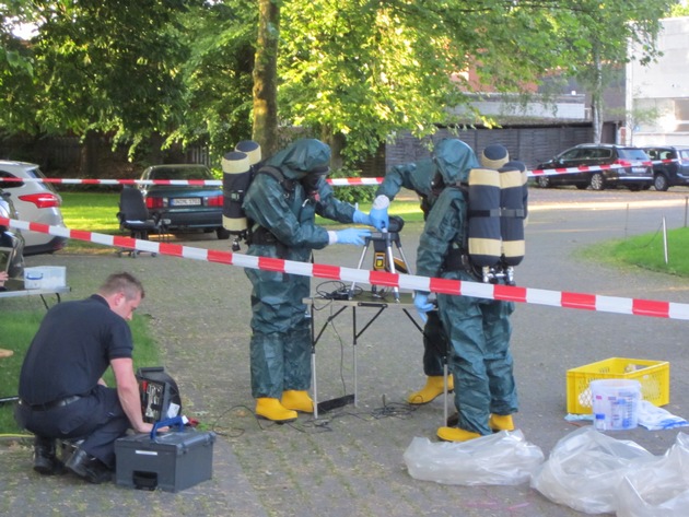 FW-WRN: Abschlussmeldung: ABC-Einsatz nach explodiertem Mess-Ofen