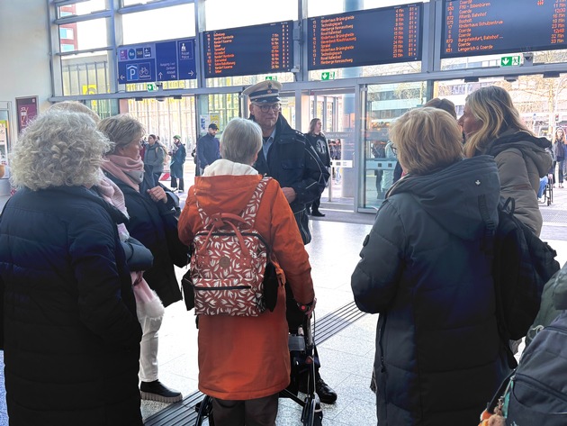 BPOL NRW: Gemeinsam gegen Eigentumskriminalität - Präventionsteams von Polizei, Bundespolizei und Deutscher Bahn informieren