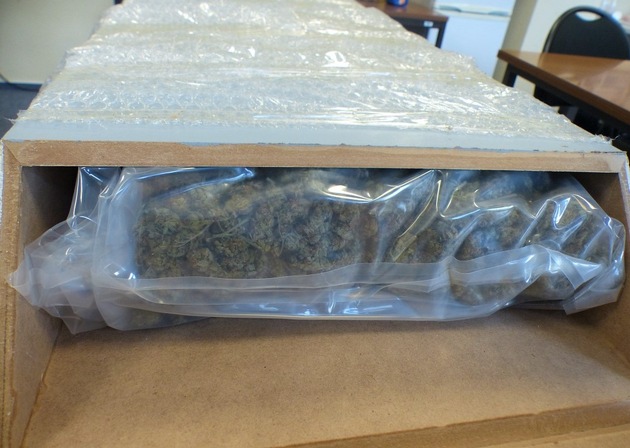 ZOLL-E: Marihuana per Post - Zollfahndung stellt 9 kg Marihuana sicher, 1 Verdächtiger in Haft