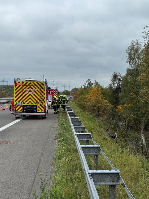 FW Wenden: PKW Brand nach Verkehrsunfall