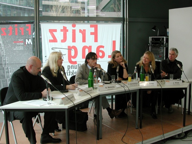 media coffee von news aktuell: &quot;Promis, Stars und Sternchen&quot;