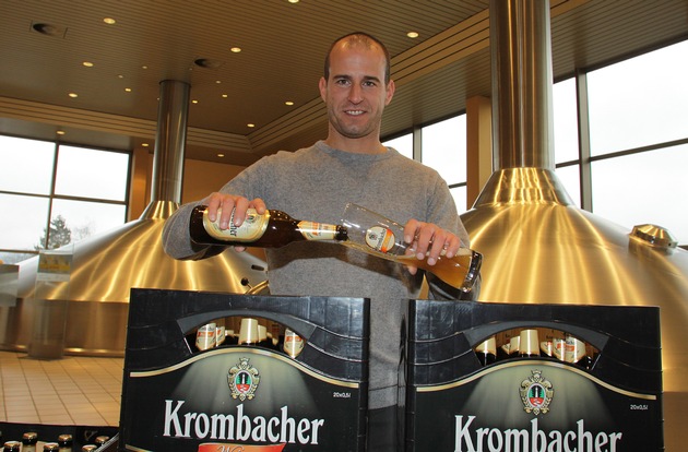 TV-Moderator und Ex-Fußballstar Mehmet Scholl als Galionsfigur für das Weizen aus Krombach (mit Bild)