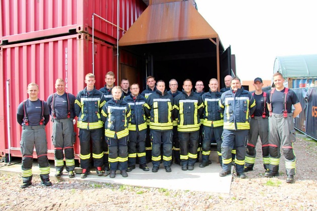 FW-OLL: Eine heiße Sache - Realbrandausbildung der Gemeindefeuerwehr Großenkneten