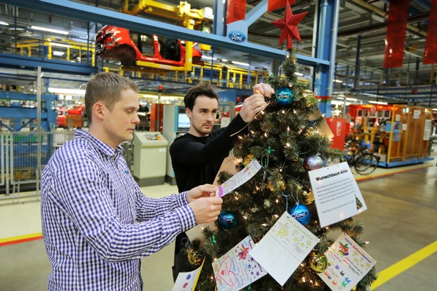 Ford-Beschäftigte versüßen vielen Kindern das Weihnachtsfest