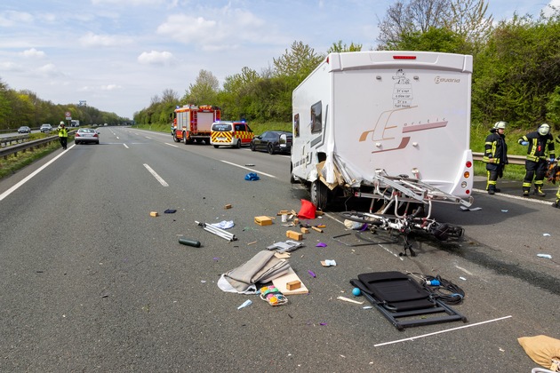 FW Porta Westfalica: 18.04.2026 - Schwerer Verkehrsunfall auf A2 - 2 Verletzte