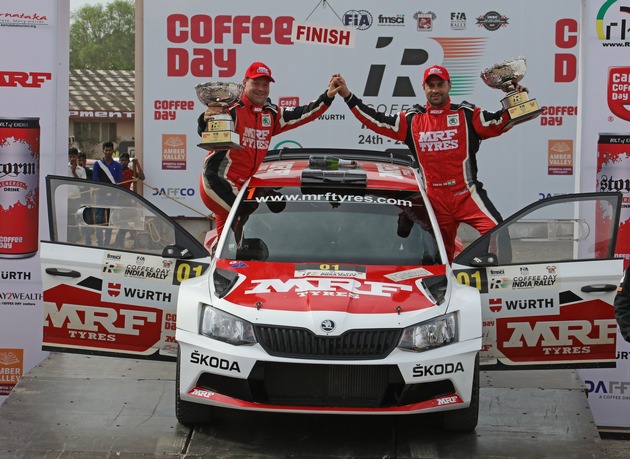 APRC-Rallye Indien: Gill siegt und verteidigt Titel-Doppelsieg für MRF SKODA - Veiby auf Rang 2 (FOTO)