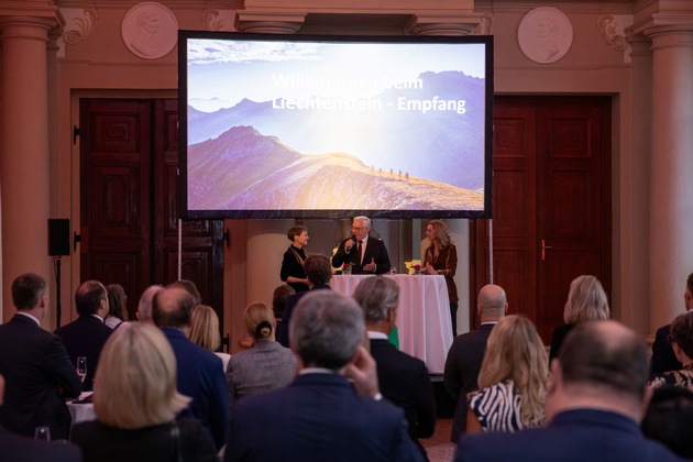 Regierungschefin Brigitte Haas und Regierungschefin-Stellvertreterin Sabine Monauni zu Besuch in Wien