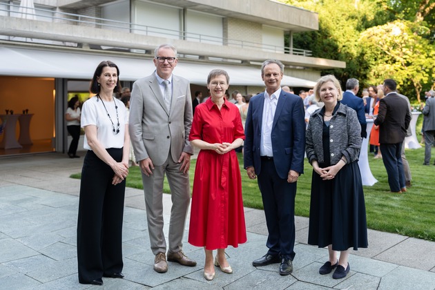 Treffen mit Bundespräsident Guy Parmelin und Finanzministerin Karin Keller-Sutter sowie hochrangigen Vertreterinnen und Vertretern der Schweiz