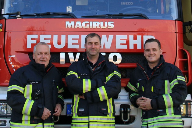 FW Marienheide: Im Dezember verletzter Feuerwehrmann aus Marienheide wieder zurück im Feuerwehr- und Berufsalltag - ein Bericht der vergangenen Monate