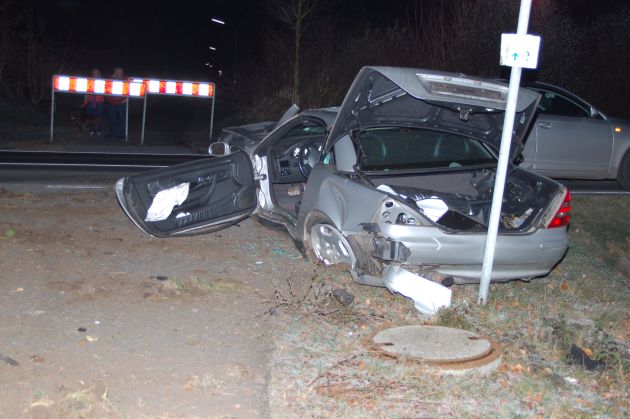 POL-STH: Schwerer Verkehrsunfall in Wiedensahl