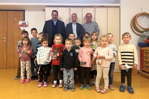 Duravit-Vorstände besuchen Hornberger Kindertagesstätten