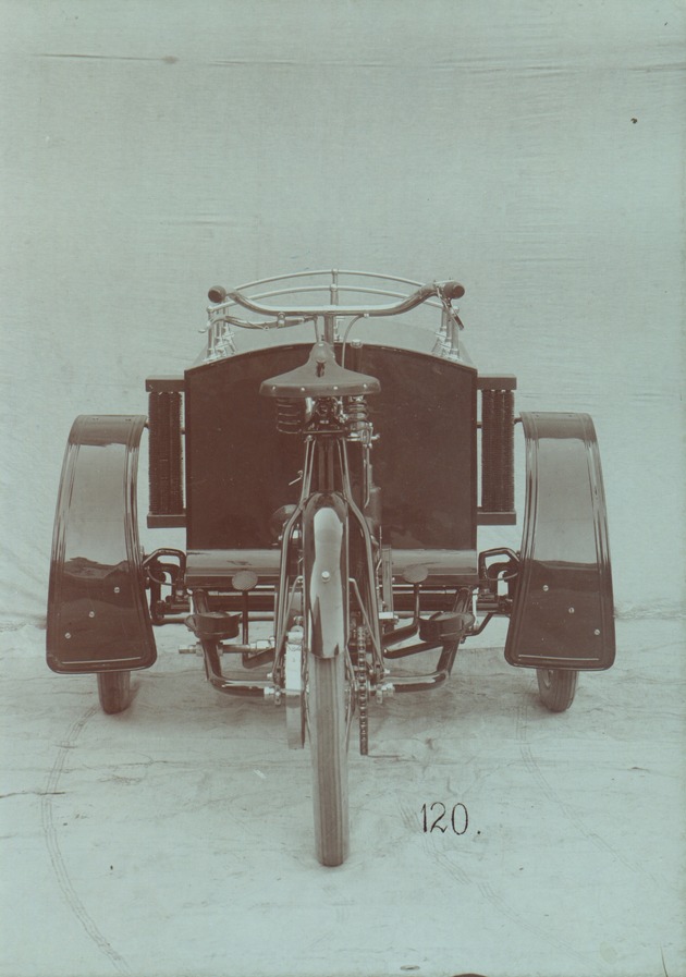 Weniger bekannte Modelle aus 125 Jahren SKODA AUTO: das LW-Dreirad von Laurin &amp; Klement